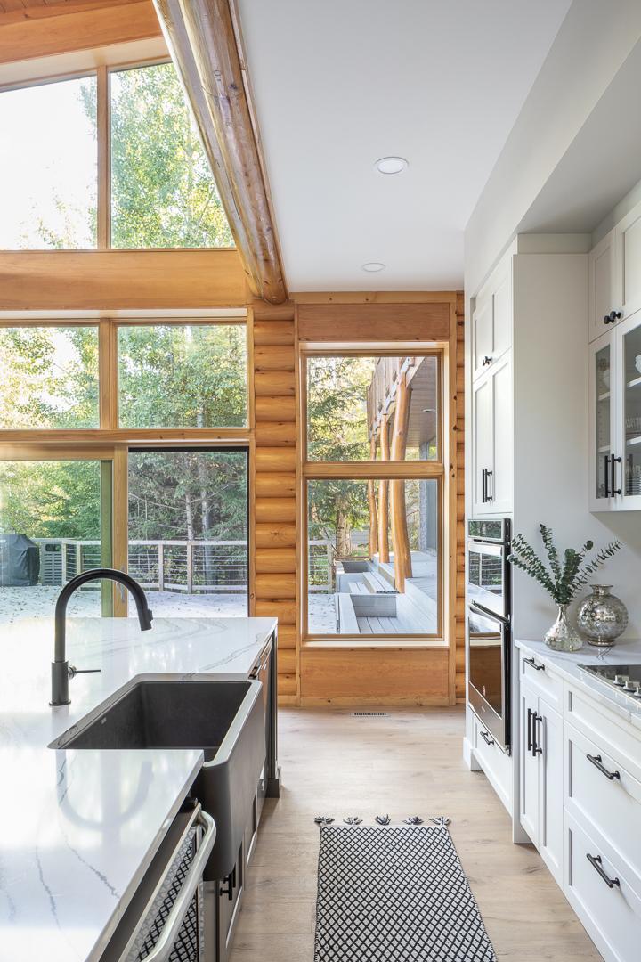 Falcon Lake Interior Design